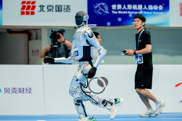 優寶特機器人的進化：攀得過泰山臺階，也征得了世界賽道